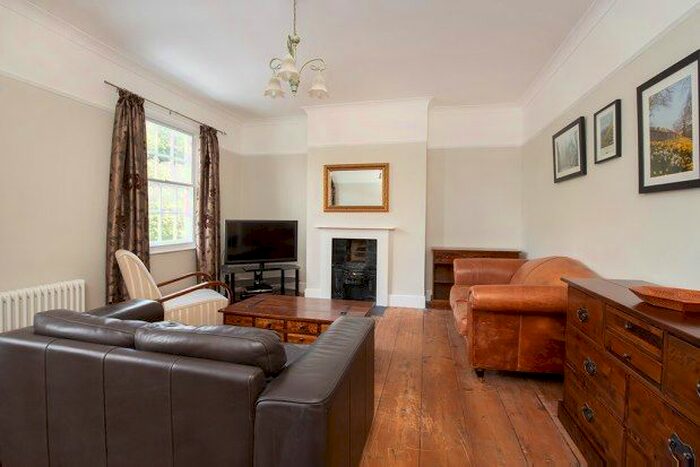 2 Bedroom Terraced House To Rent In Queen Street, York, YO24