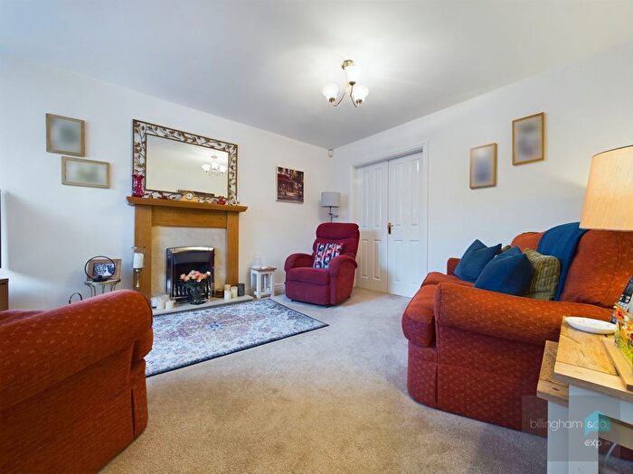 3 Bedroom End Of Terrace House For Sale In Crystal Gardens, Kinver, DY7