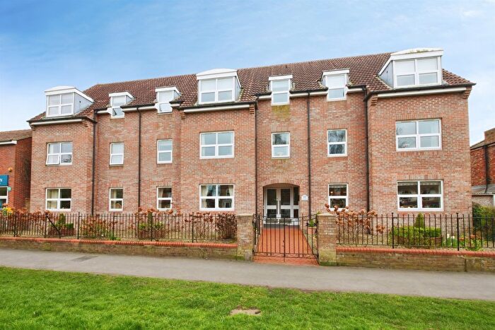 1 Bedroom Flat For Sale In The Village, Haxby, York, YO32
