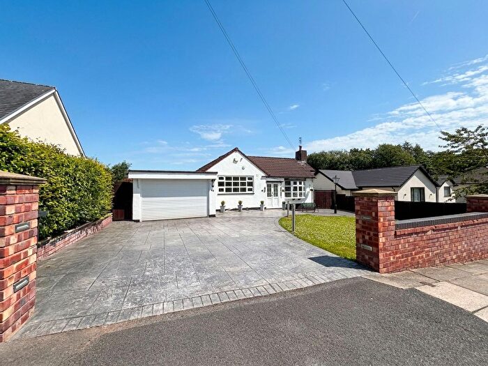 2 Bedroom Detached Bungalow For Sale In Crossfield Drive, Worsley, M28