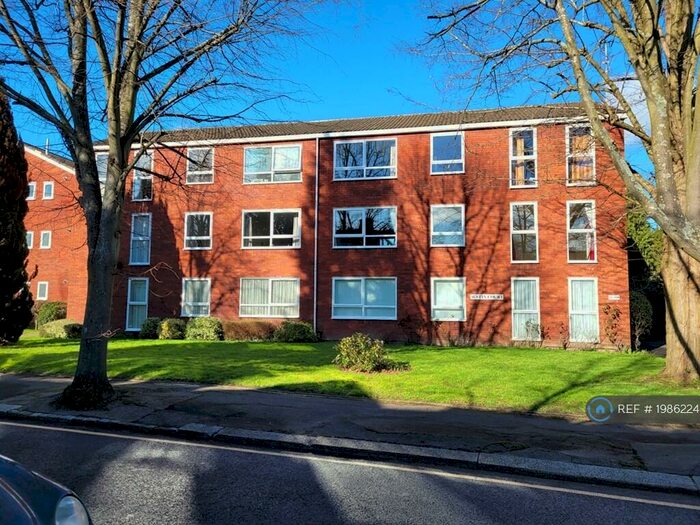 2 Bedroom Flat To Rent In Village Road, Enfield, EN1