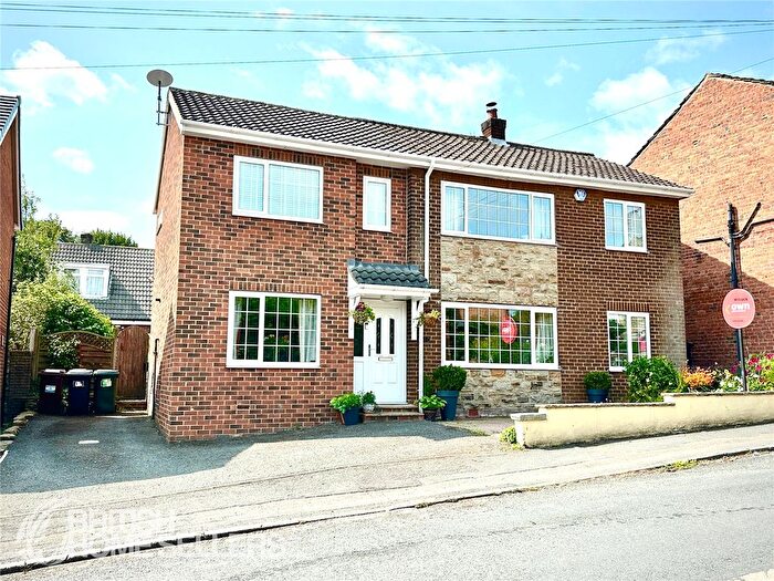 4 Bedroom Detached House For Sale In Lee Green, Mirfield, West Yorkshire, WF14
