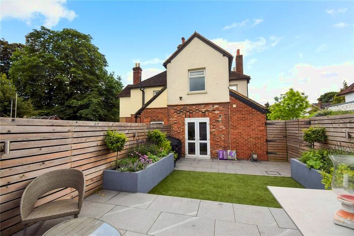 3 Bedroom Property To Rent In Gore Road, Burnham, SL1