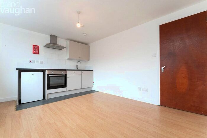 Studio To Rent In Railway Road, Newhaven, East Sussex, BN9