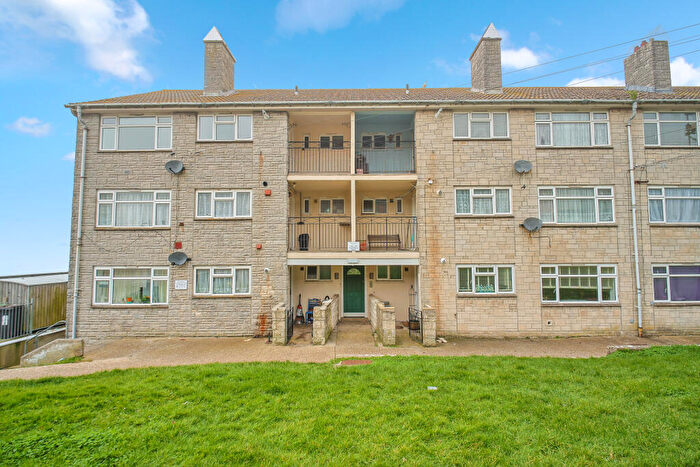 2 Bedroom Flat For Sale In East Weare Road, Portland, DT5