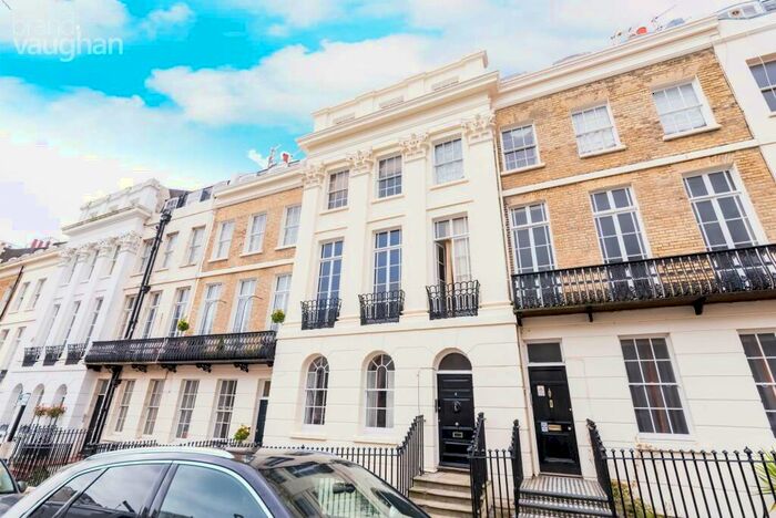 2 Bedroom Flat To Rent In Portland Place, Kemp Town, Brighton, East Sussex, BN2