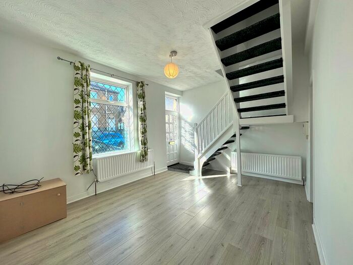 2 Bedroom Terraced House To Rent In Amber Street, Batley, WF17