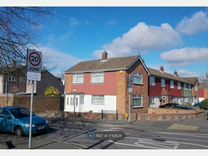 3 Bedroom End Of Terrace House To Rent In Upper Wickham Lane, Welling, DA16