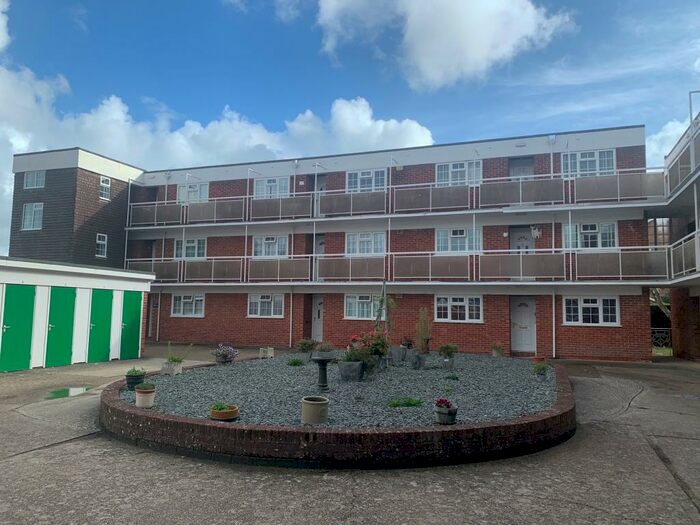 2 Bedroom Flat To Rent In Mark Anthony Court, Hayling Island, PO11