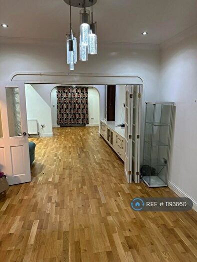 4 Bedroom Semi-Detached House To Rent In Ennerdale Drive, London, NW9