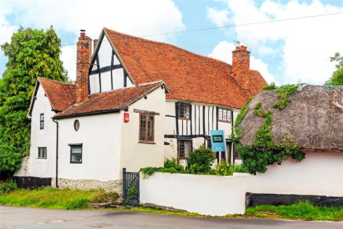 4 Bedroom Detached House For Sale In Holly Tree Lane, Cuddington, Buckinghamshire, HP18