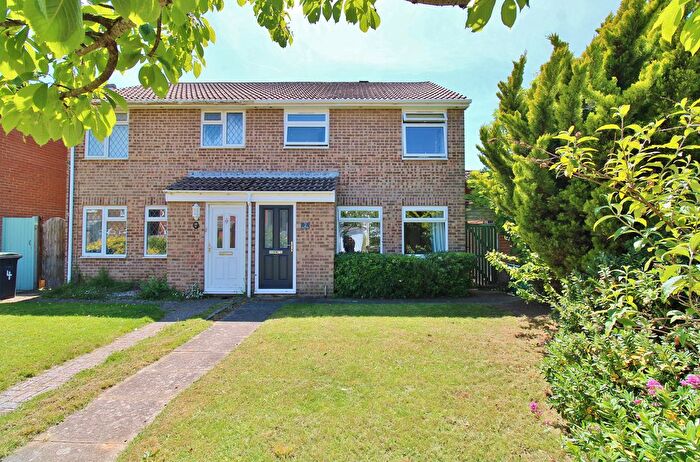 3 Bedroom Semi Detached House For Sale In Spruce Walk, Lee-On-The-Solent, PO13