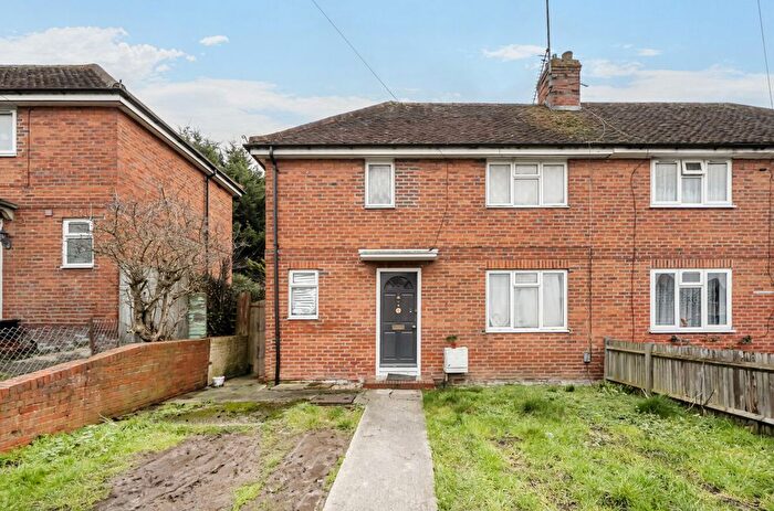 2 Bedroom Semi Detached House For Sale In Chagford Road, Reading, Berkshire, RG2