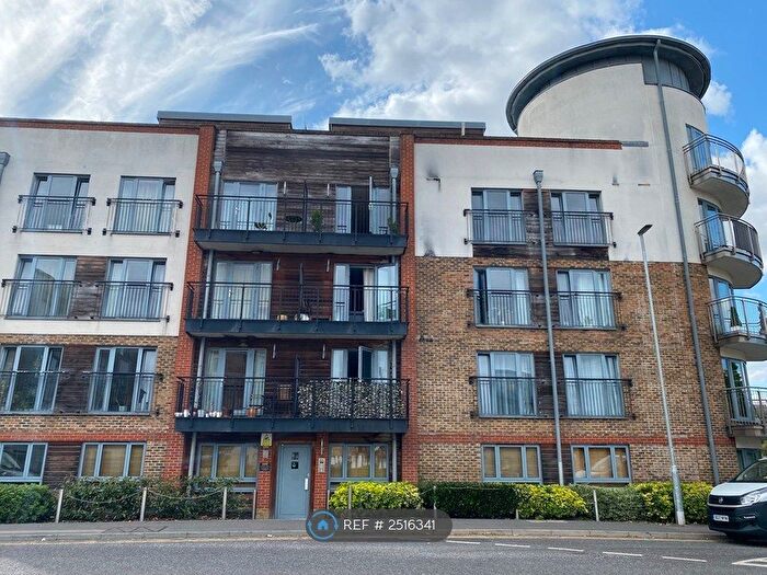 2 Bedroom Flat To Rent In The Waterfront, Hertford, SG14