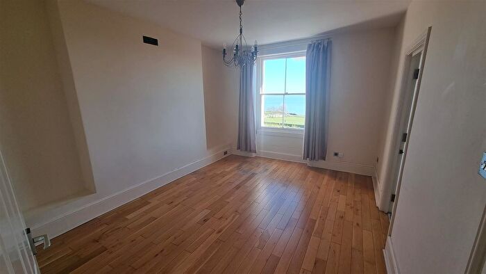 1 Bedroom Flat To Rent In Pegwell Road, Ramsgate, CT11