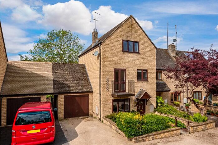 5 Bedroom Semi-Detached House For Sale In Tanners Court, Charlbury, OX7