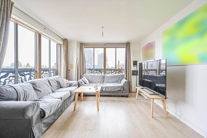 2 Bedroom Flat To Rent In Pitfield Street, Old Street, London, N1