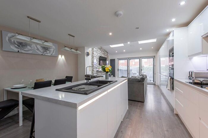 4 Bedroom House To Rent In Radnor Road, London, SE15