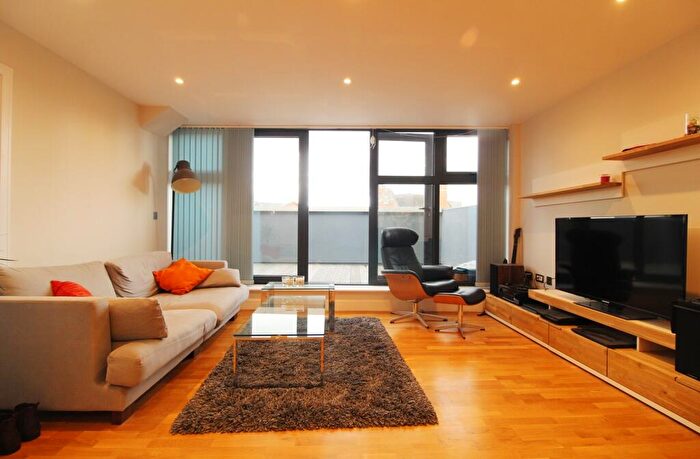 2 Bedroom Apartment To Rent In Market Place, Reading, RG1