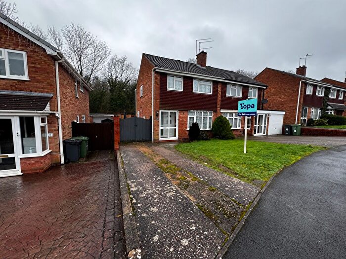 3 Bedroom Semi Detached House For Sale In Croft Close, Redditch, B98