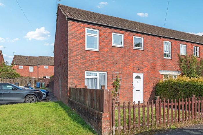 4 Bedroom End Of Terrace House For Sale In Cater Road, Lane End, High Wycombe, HP14