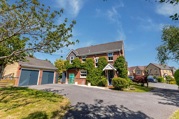 4 Bedroom Detached House For Sale In Jasmine Way, Trowbridge, BA14