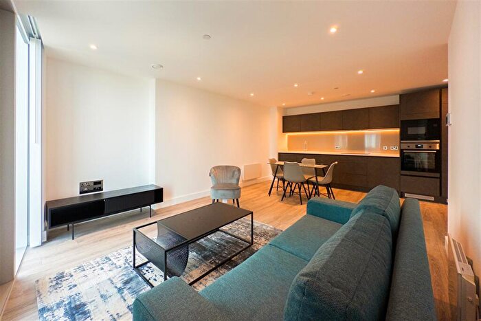 2 Bedroom Apartment To Rent In Blade Tower, M15
