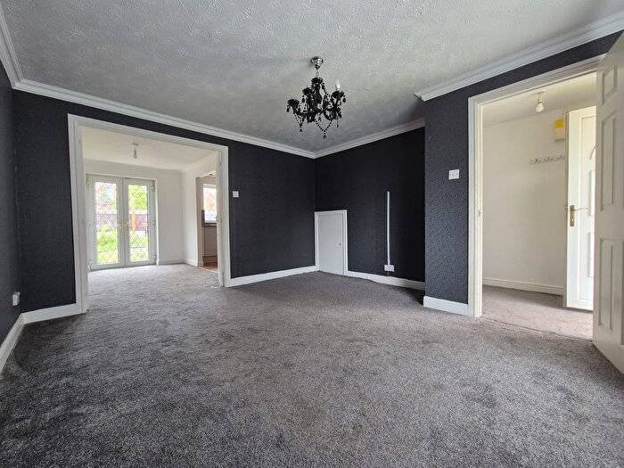 3 Bedroom Semi-Detached House To Rent In Louise Street, Rochdale, OL12