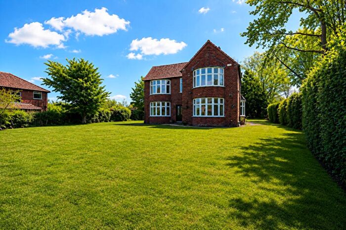 3 Bedroom Detached House To Rent In Blacon Point Road, Blacon, Chester, Cheshire, CH1