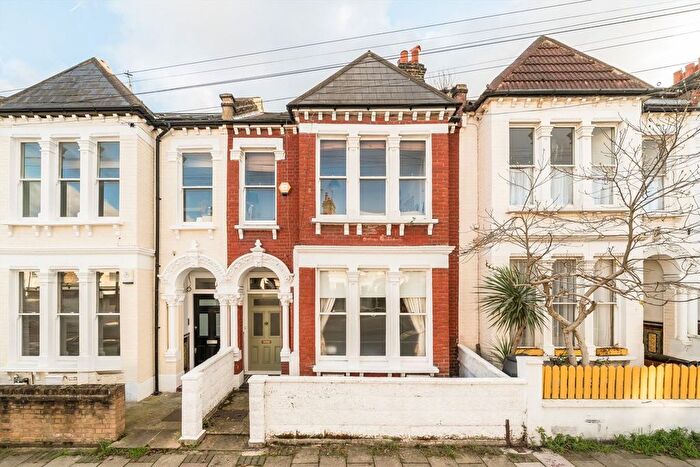 2 Bedroom Flat For Sale In Voltaire Road, Clapham, SW4