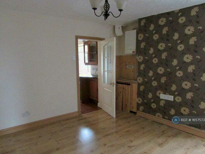 3 Bedroom End Of Terrace House To Rent In Addison Street, Tibshelf, Alfreton, DE55