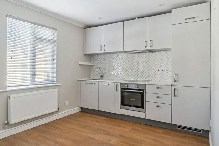 1 Bedroom Maisonette To Rent In Rickmansworth Road, HA5