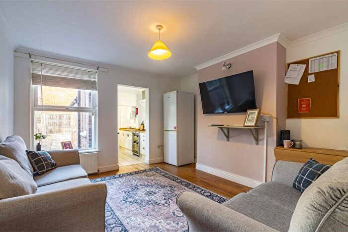 4 Bedroom Terraced House To Rent In West End // Bed Terraced House // Aug, LN1