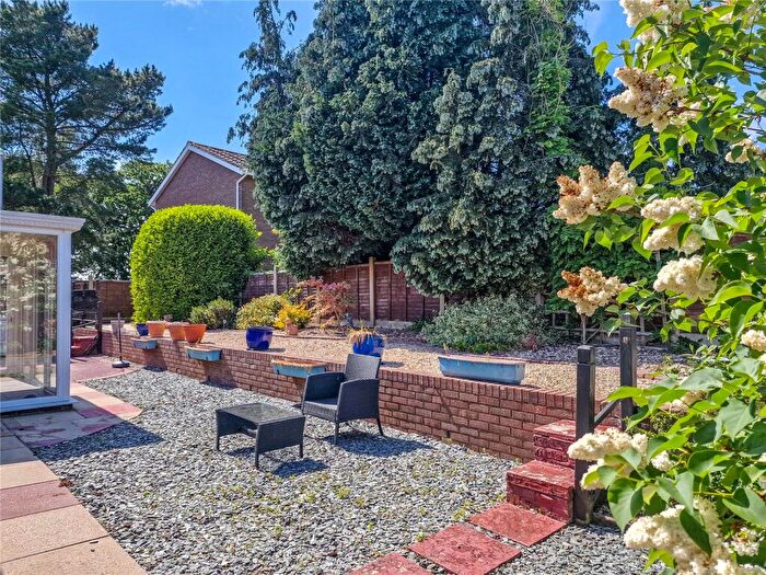 3 Bedroom Bungalow For Sale In Preston Way, Highcliffe, Dorset, BH23