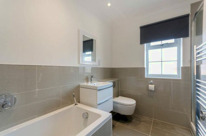 2 Bedroom End Of Terrace House To Rent In The Crescent, West Molesey, KT8