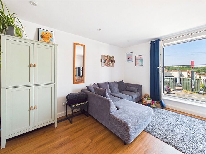 2 Bedroom Flat For Sale In City Reach, Bristol, BS4