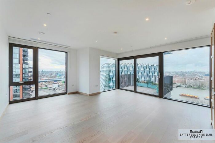 2 Bedroom Flat To Rent In Viaduct Gardens, London, SW11