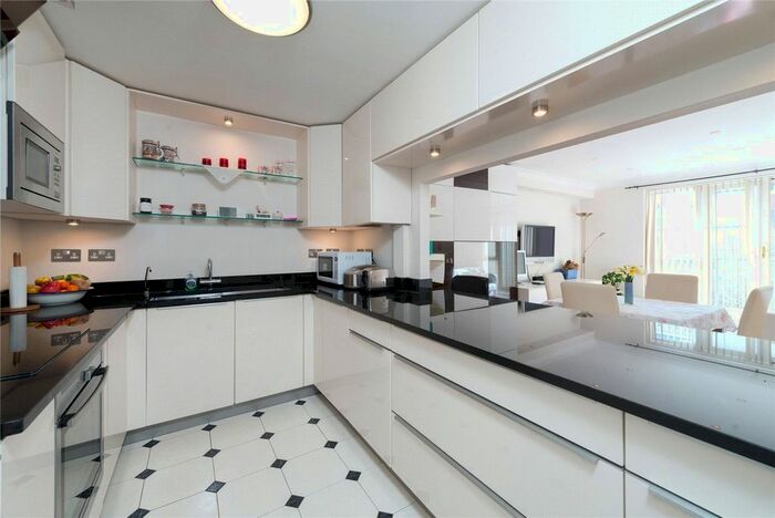 2 Bedroom Flat To Rent In Nicholas Court, London, London, W4