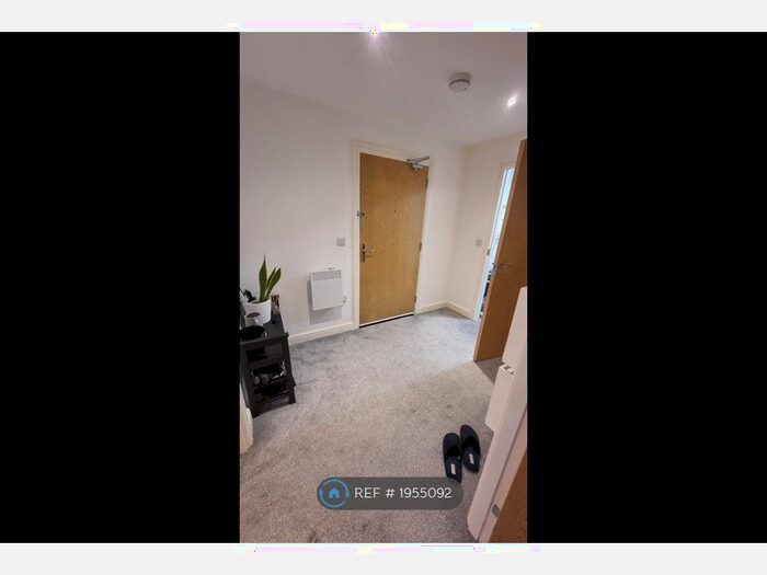 2 Bedroom Flat To Rent In Whitchurch Lane, Bristol, BS14