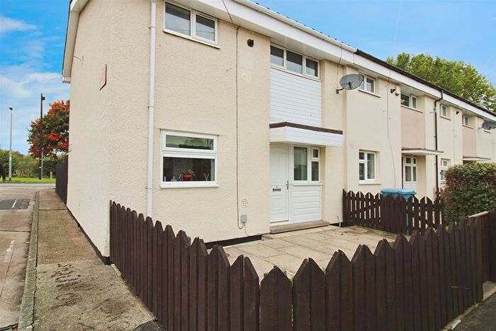 3 Bedroom End Of Terrace House For Sale In Caldane, Hull, HU6