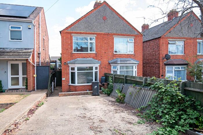 3 Bedroom Semi Detached House To Rent In Eastfield Road, Wellingborough, NN8