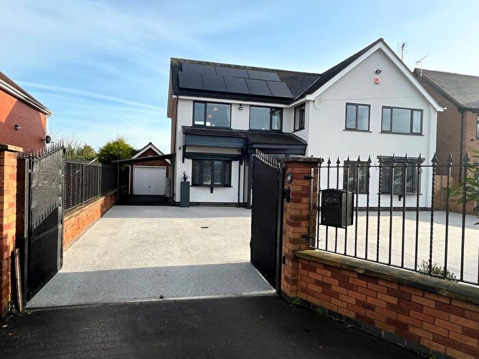 4 Bedroom Detached House For Sale In Heath Road, Bedworth, CV12