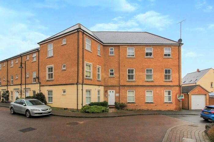 2 Bedroom Flat To Rent In Dyson Road, Redhouse, Swindon, SN25