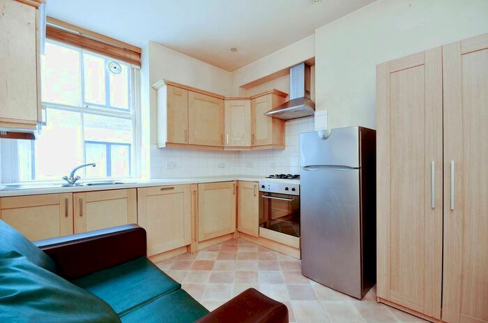 1 Bedroom Flat To Rent In Great Smith Street, Westminster, London, SW1P
