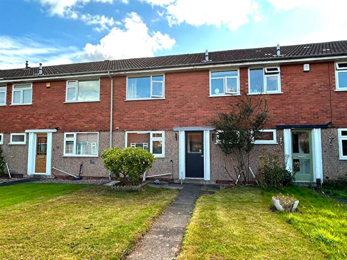 3 Bedroom Terraced House To Rent In Westholme Croft, Bournville, Birmingham, B30
