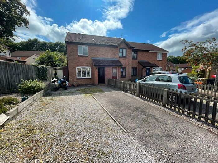 3 Bedroom Property To Rent In Bedroom Semi-Detached House To Rent, Kerry Close, Swindon, SN5