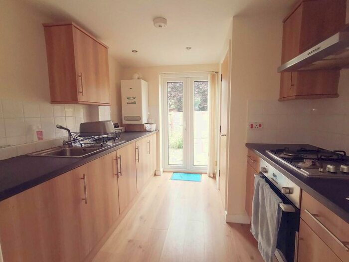 1 Bedroom Flat To Rent In Fourth Avenue, Filton, Bristol, BS7