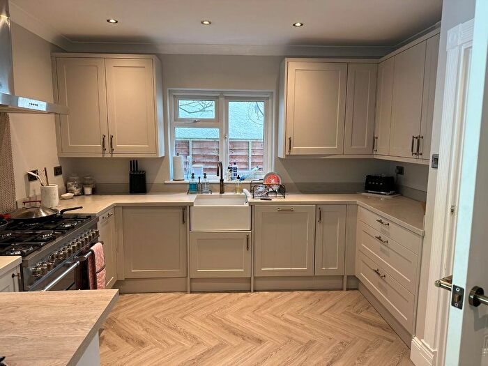 4 Bedroom Semi-Detached House For Sale In Southborough Lane, Bromley, BR2