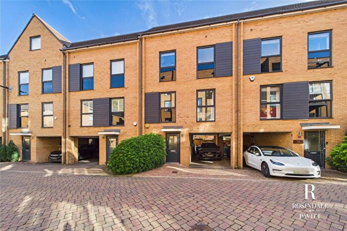 4 Bedroom Terraced House For Sale In Angora Close, Wallington, SM6