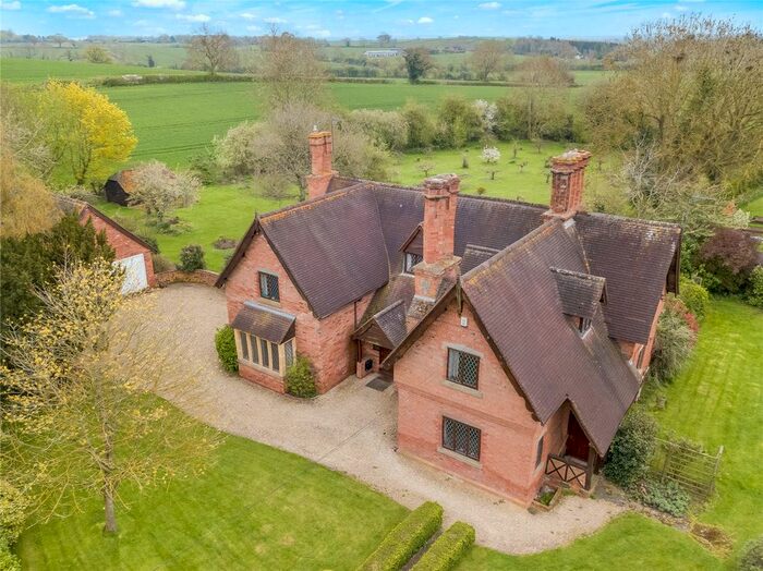 4 Bedroom Detached House For Sale In Hanbury, Droitwich, Worcestershire, WR9